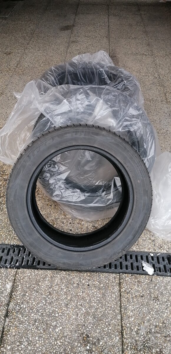 Predám zachovalé letné pneu