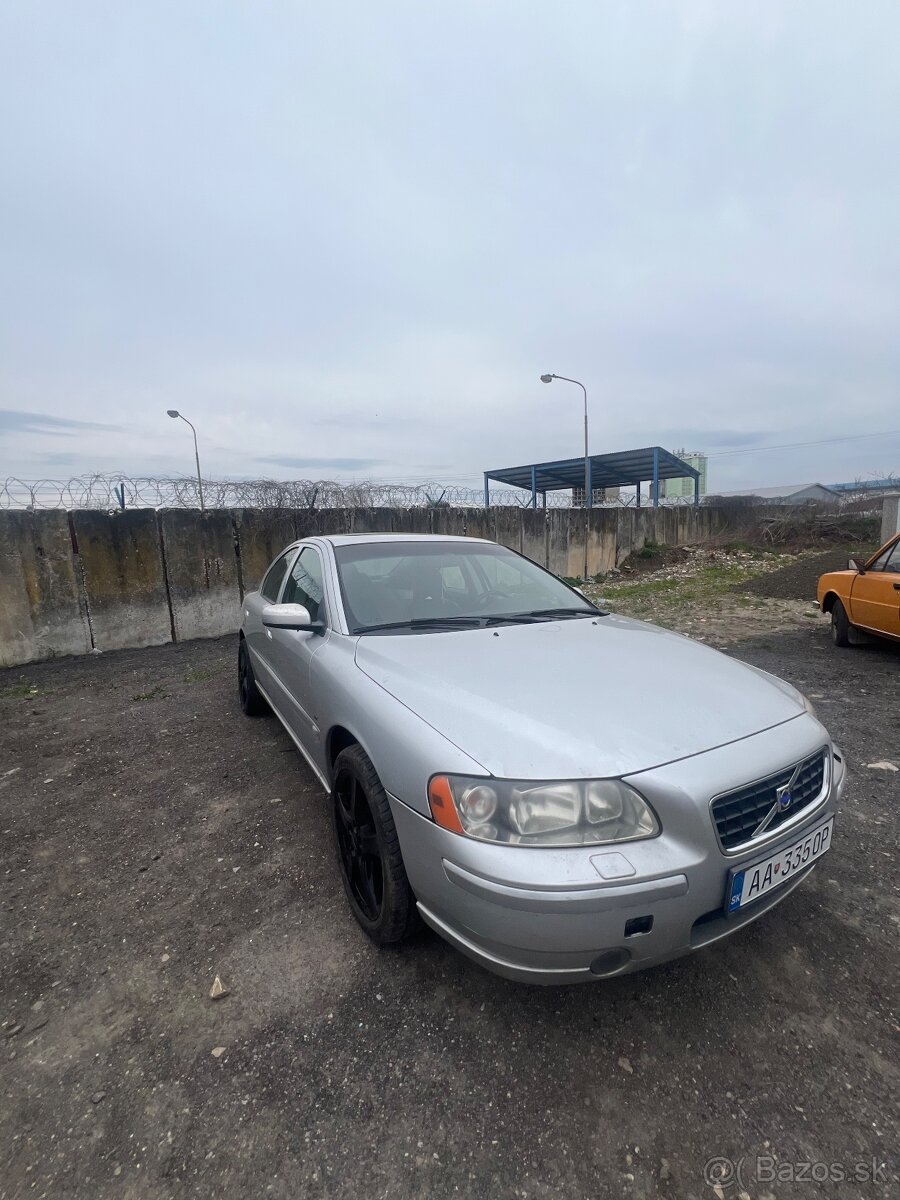 Volvo S60 2.5T 4x4 sport summum