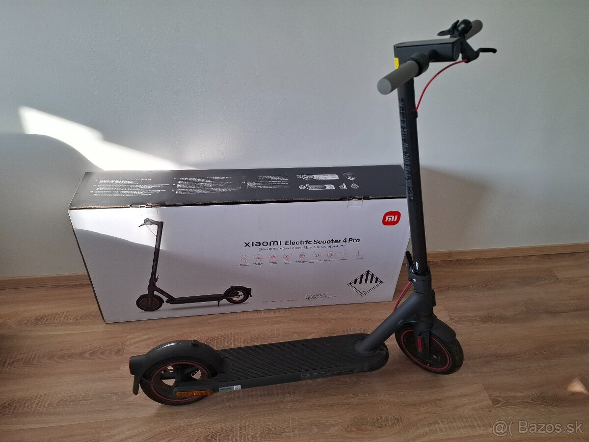 Elektrická kolobežka Xiaomi Mi Scooter Pro 4