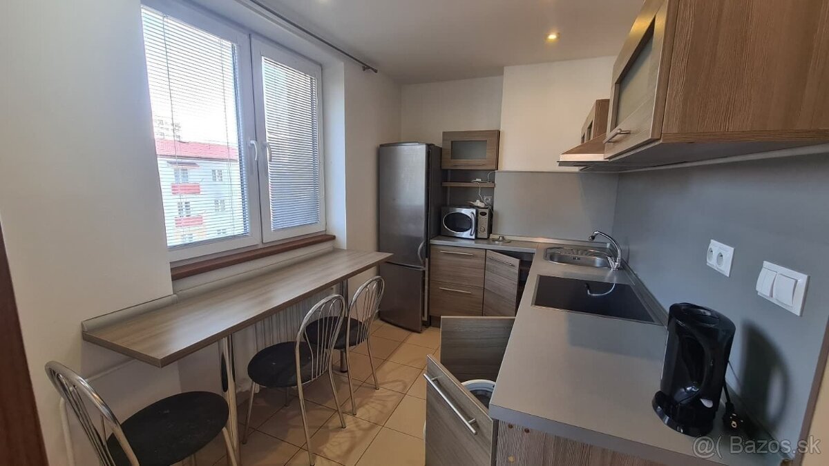 2-izbový byt s balkónom v najlepšej lokalite Dolného Kubína