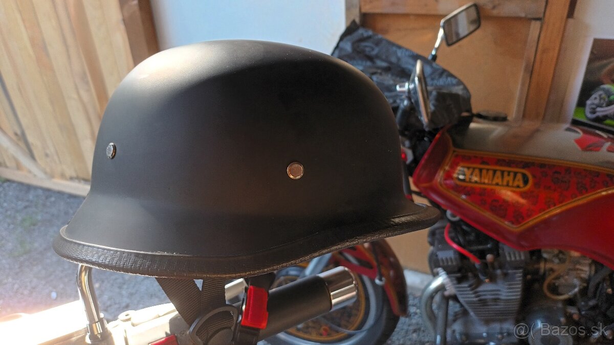 Prilba chopper