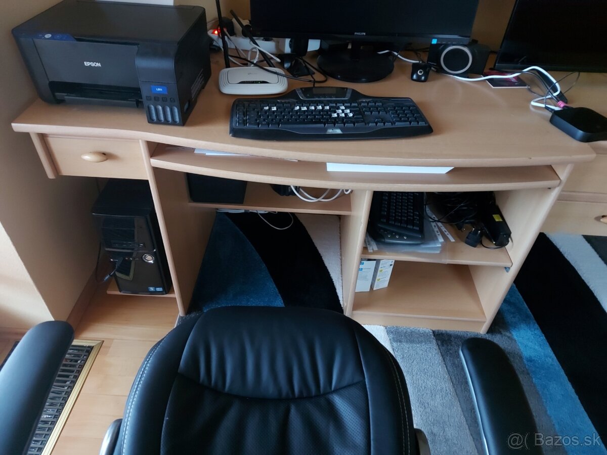 Písací stól