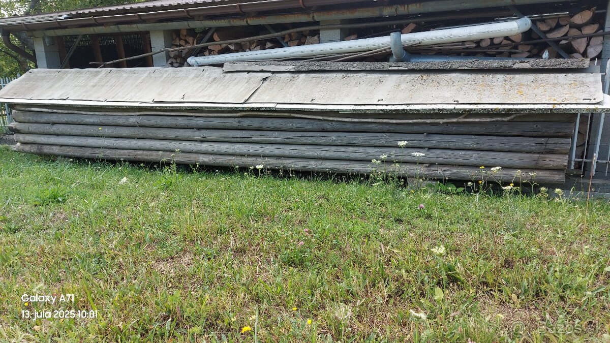 Stlpy z chmelnice