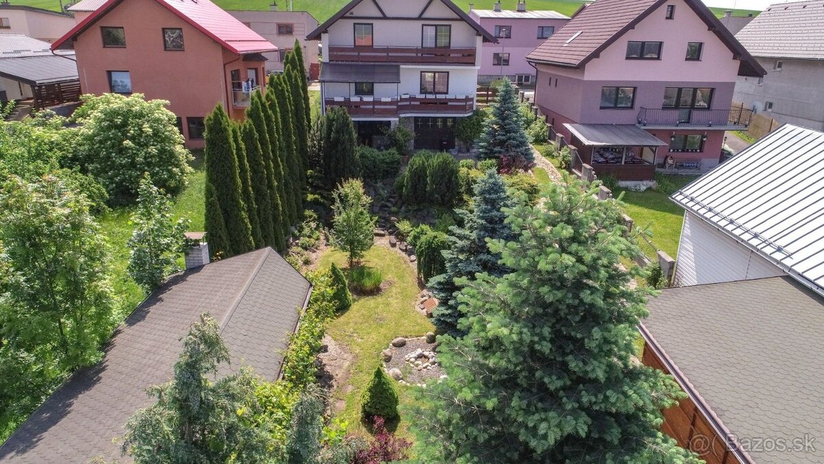 PREDAJ: 7 IZBOVÝ RODINNÝ DOM, POZEMOK 800 m2, HUNCOVCE