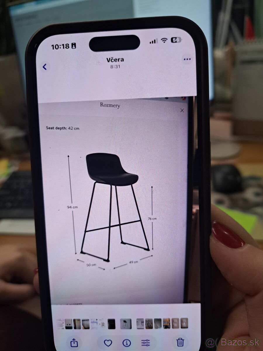 Barové stoličky v počte 4 kus.