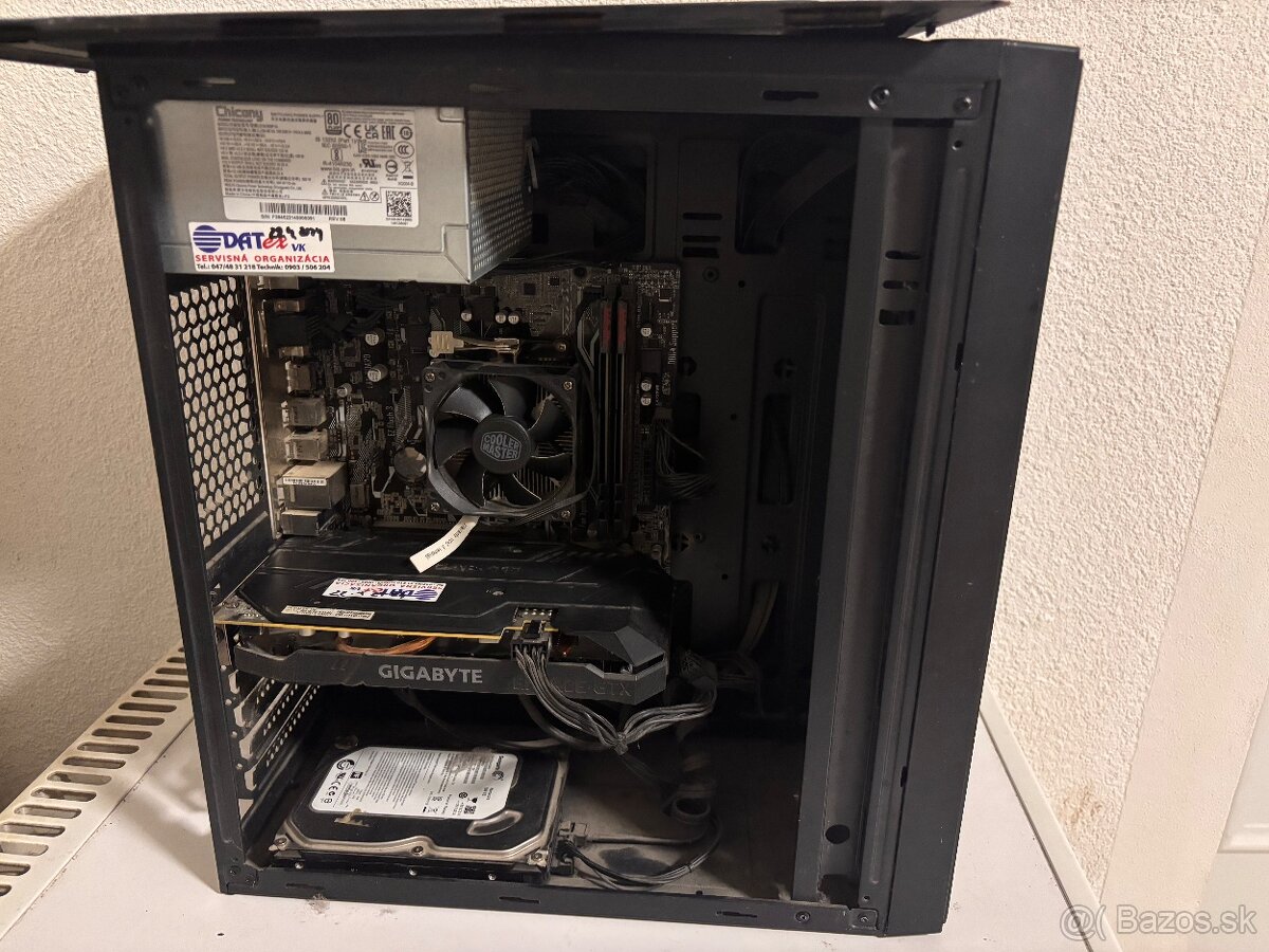 Predám počítač aj s monitorom s klávesnicou aj s myšou a