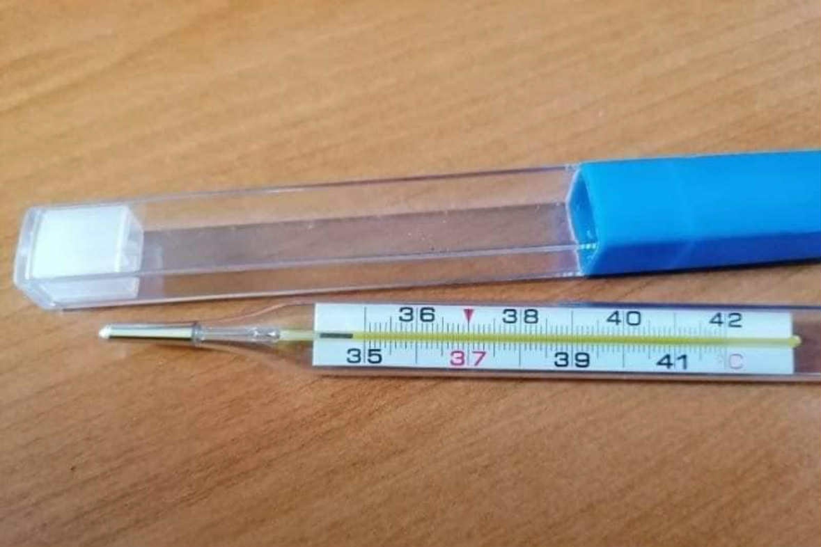 Stará dobrá klasika ortuťovy teplomer