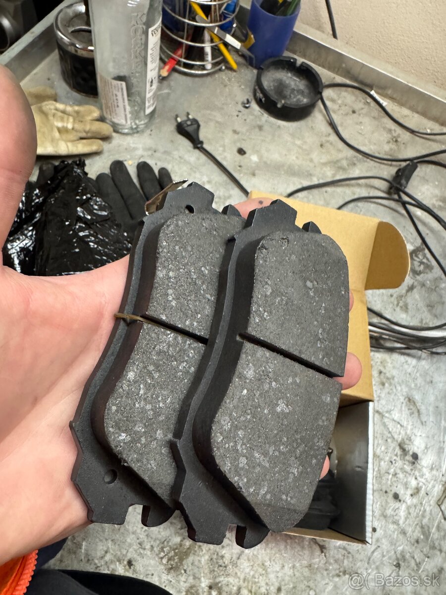 Brzdove platnicky Opel Insignia 2009 -