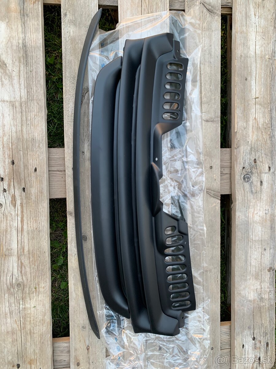 VW Golf 5 predná tuningová maska