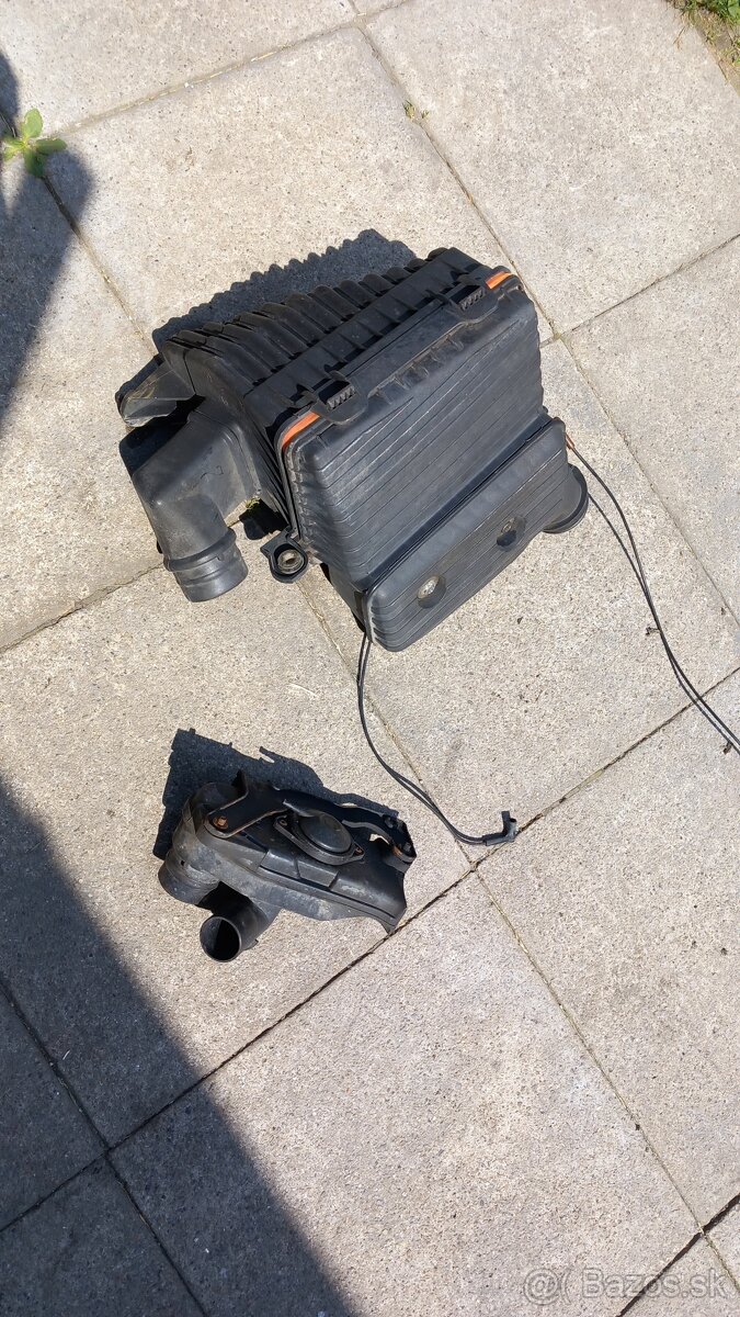 Fiat Bravo 1 - 1.4L 12v obal na vzduchový filter