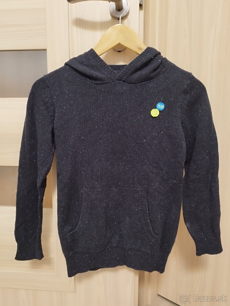 Chlapčenský sveter s kapucňou veľ 134