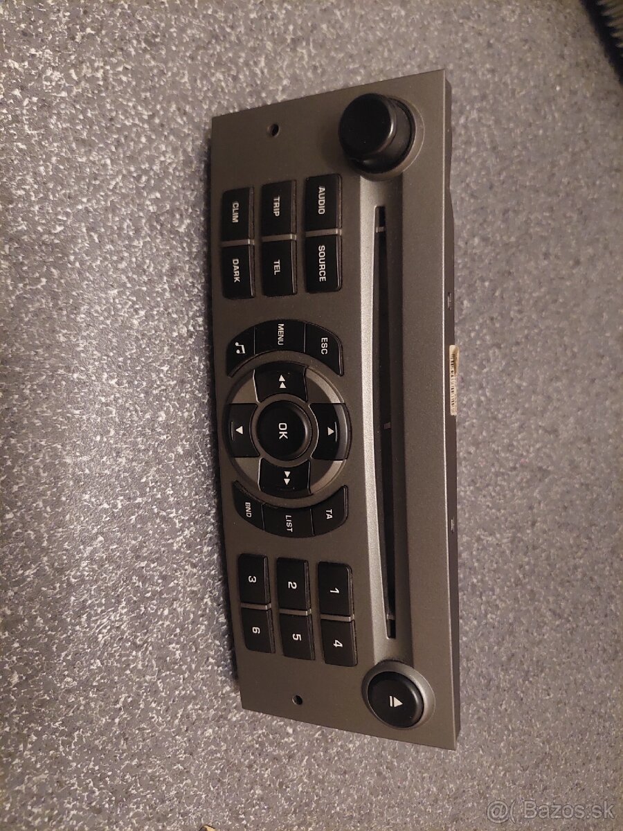 Kryt rádia Peugeot 407