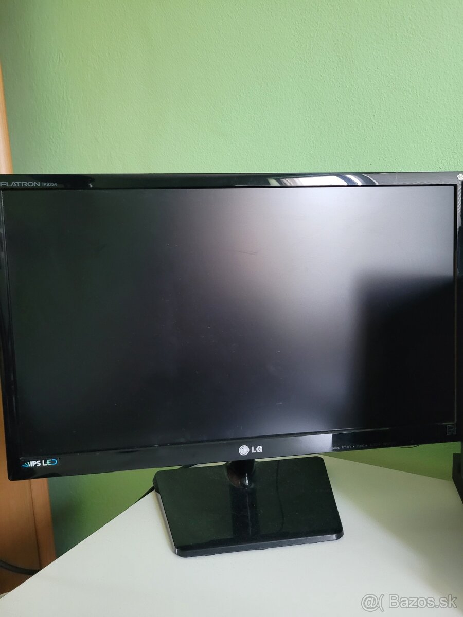 23" LG IPS234V