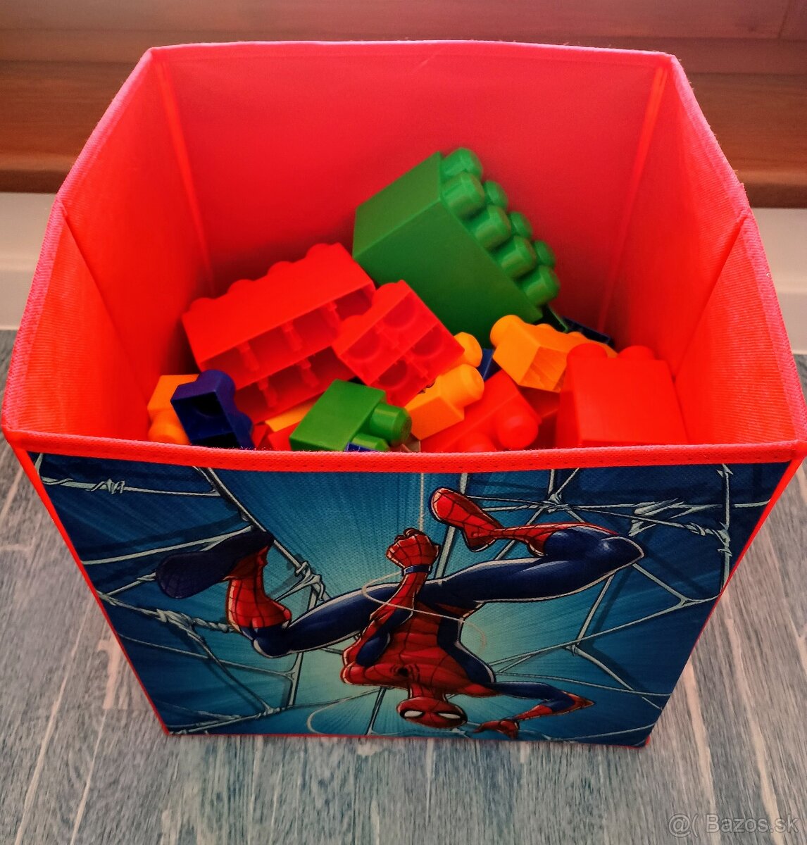 Úložný box Spiderman so stavebnicou Mega Bloks