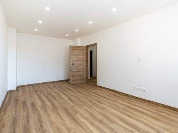 NA PRENÁJOM MODERNÝ, ZARIADENÝ 2IZB. BYT S LOGGIOU,KE SEVER