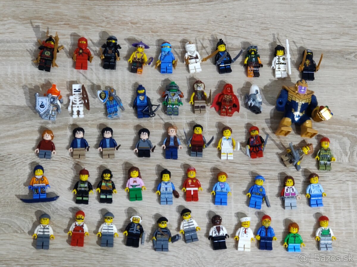 Lego minifigúrky a súčiastky