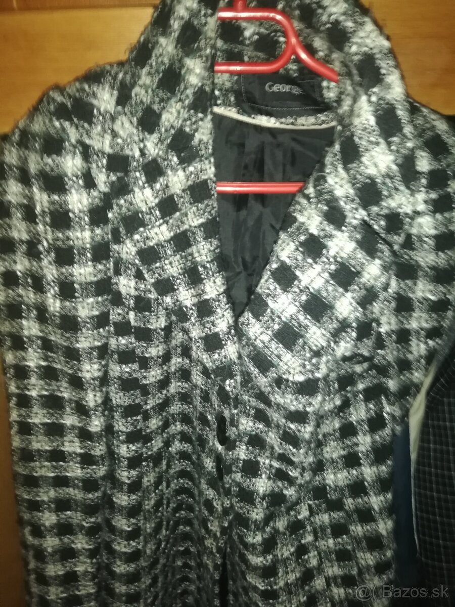 Bundy kabáty vesty