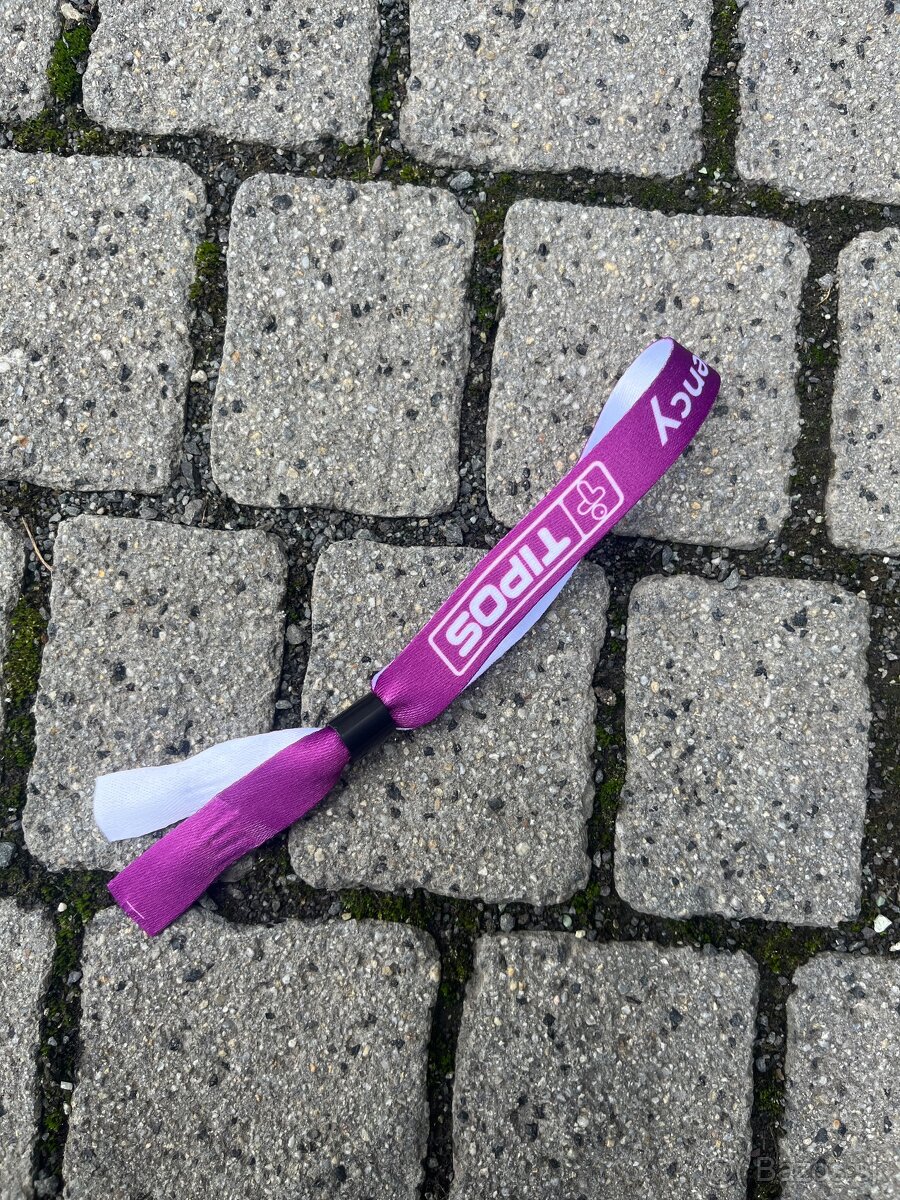 páska na separov koncert tehelne pole