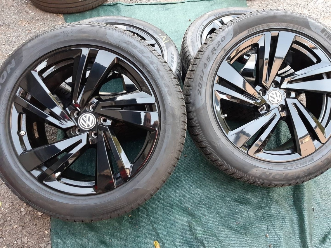 Zimní kola Volkswagen Touareg 3 Nevada R20 Et33