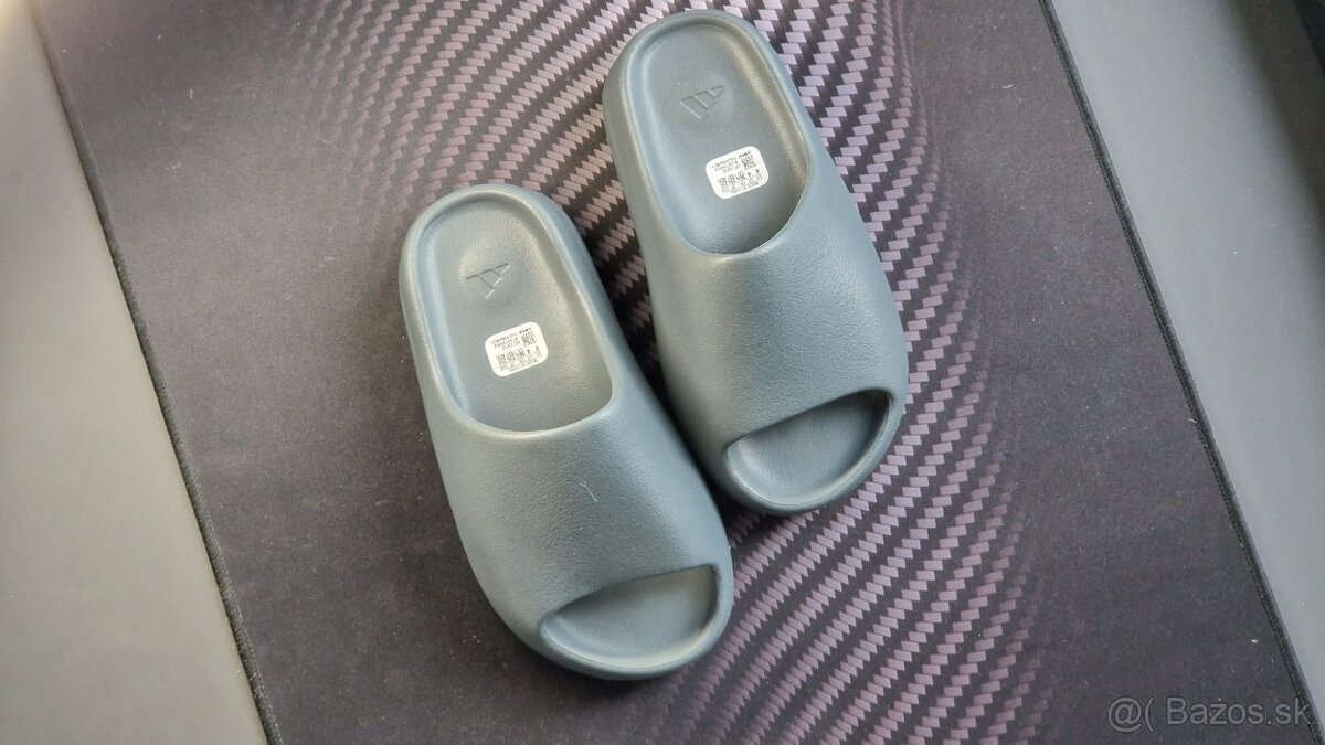 Yeezy slide 44,5 - Priprav sa na leto v štíle