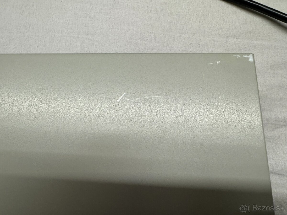 Predam audiofilský tuner Rotel RT-02