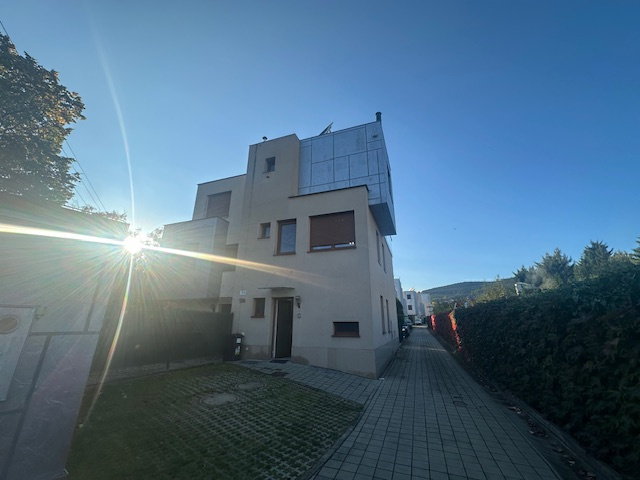 BA III. Nové mesto - rodinný dom na Jurskej ulici