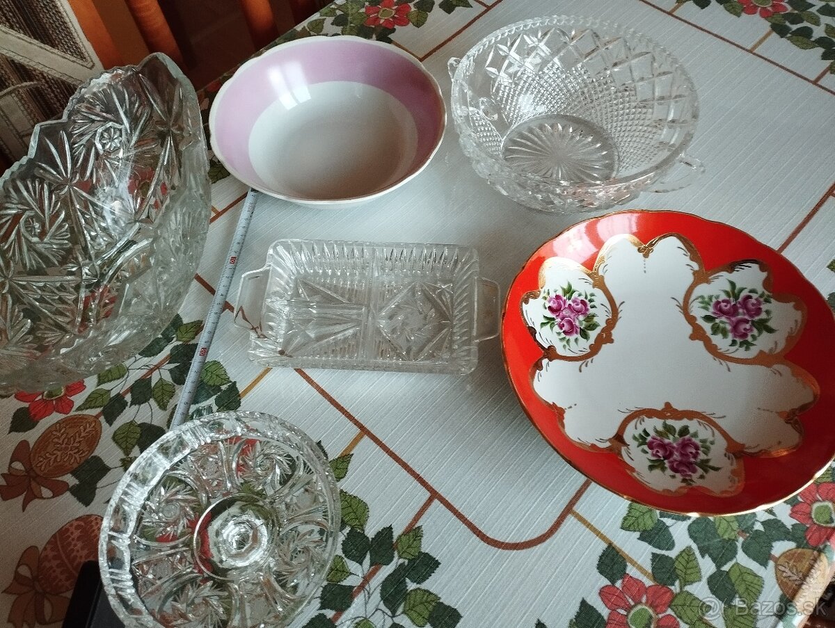 Sklo, kryštál, porcelán