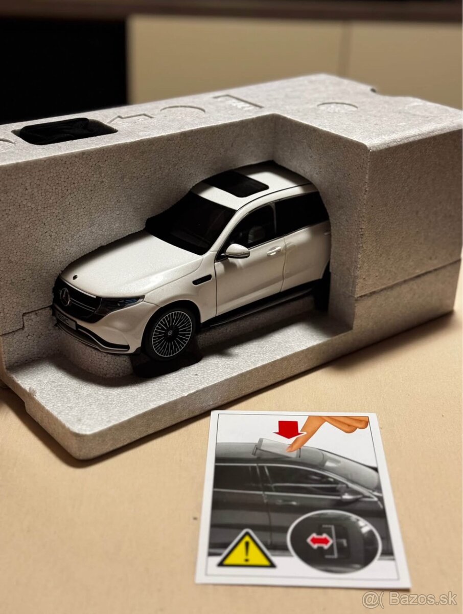 Mercedes benz EQC 1:18