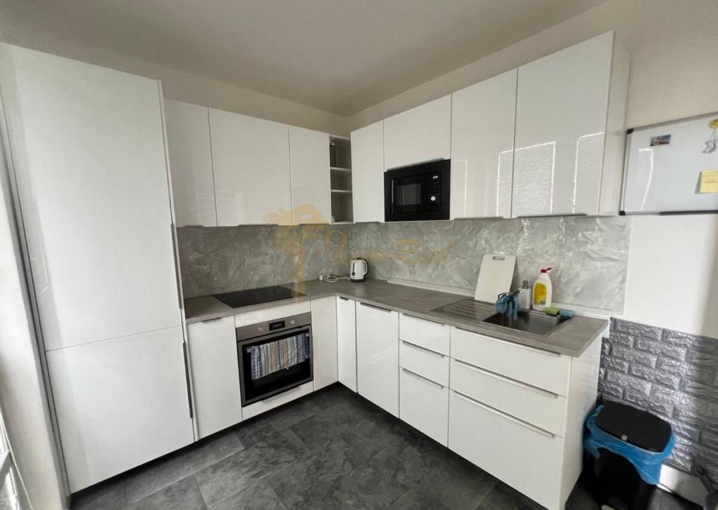 3-izb. byt, Komárnická ul., Ružinov pri Štrkovci