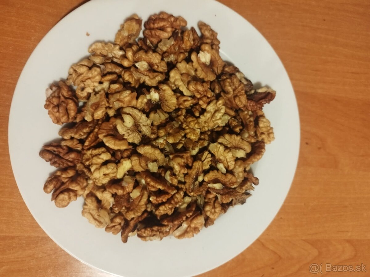 Predám vlašské orechy 🐿️