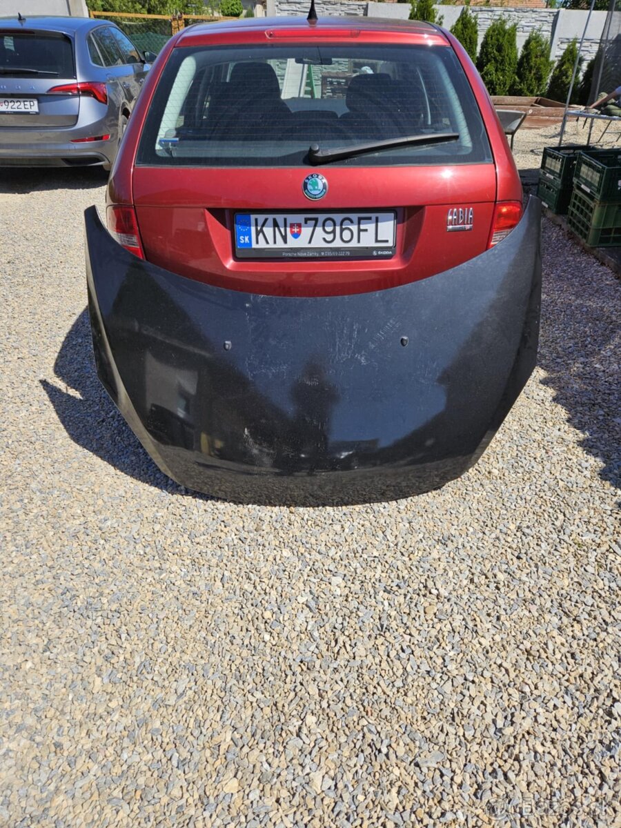 Predám kapotu na Peugeot 307