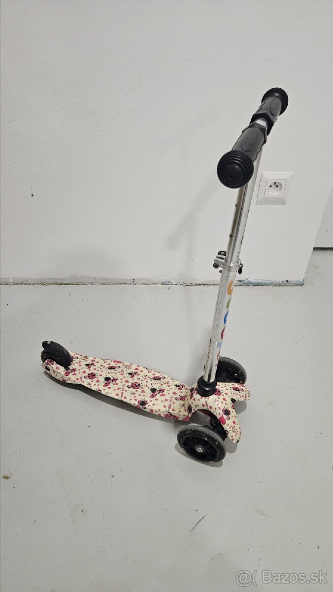 kolobezka mini scooter ladybug