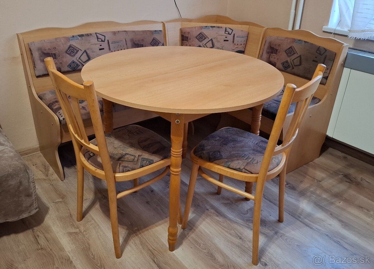 Rohová sedačka do kuchyne