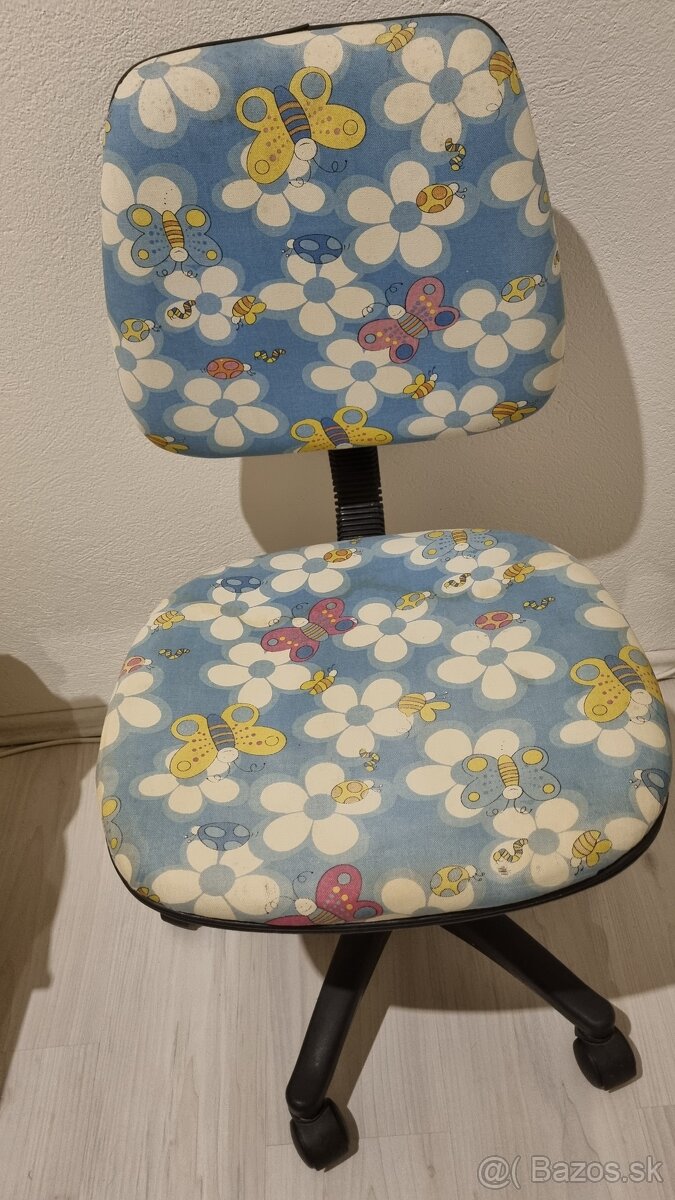 Predám túto detskú otočnú stoličku