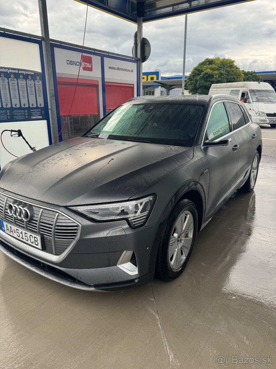 Audi Etron 55 quattro