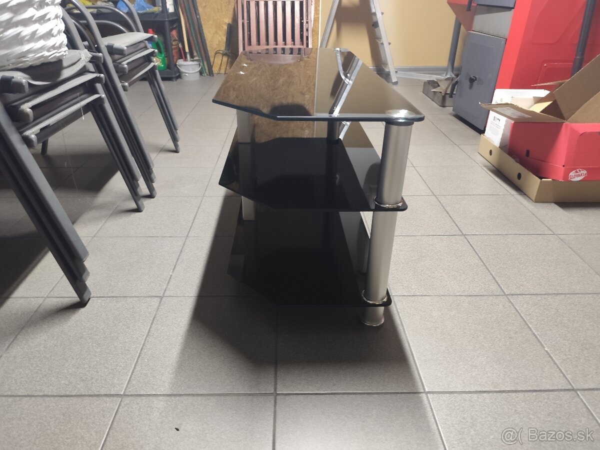 TV stolík