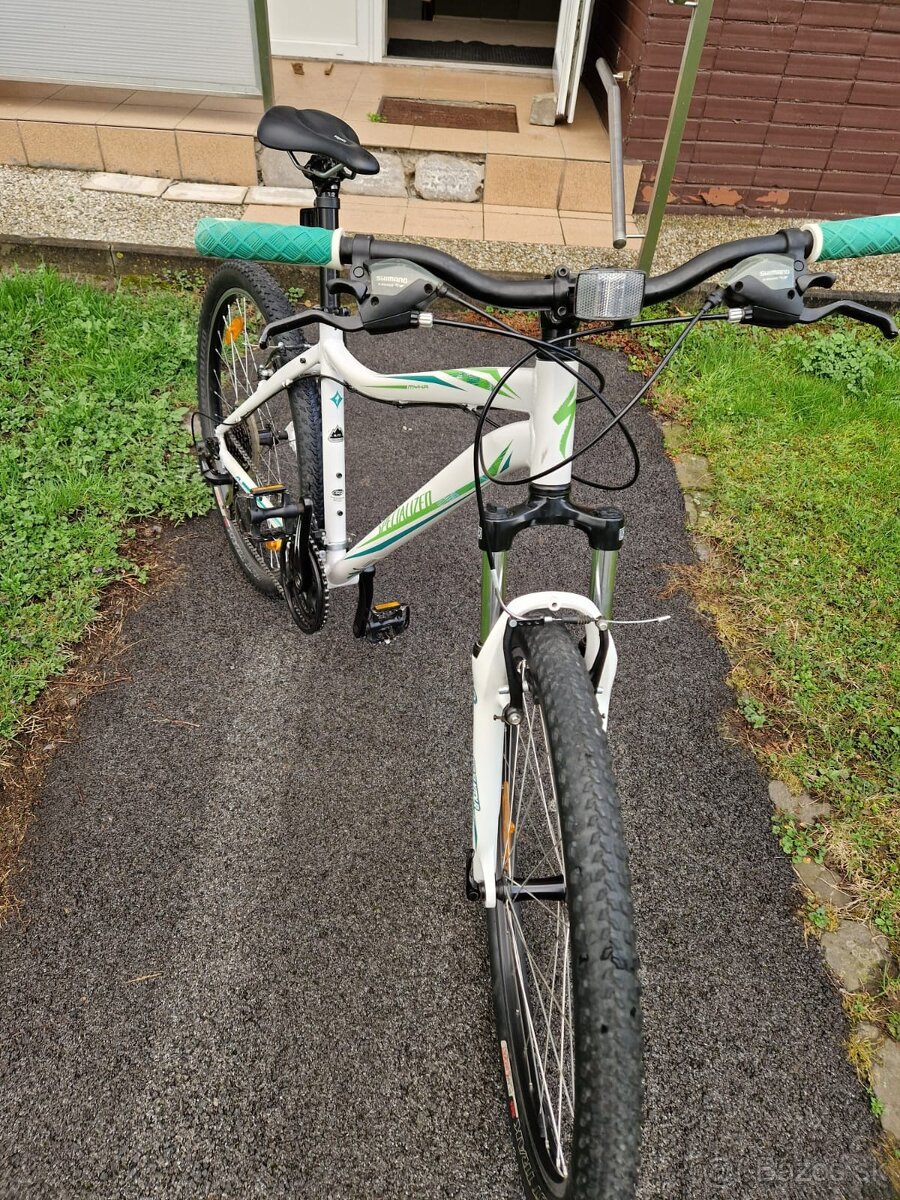 Specialized horsky bicykel