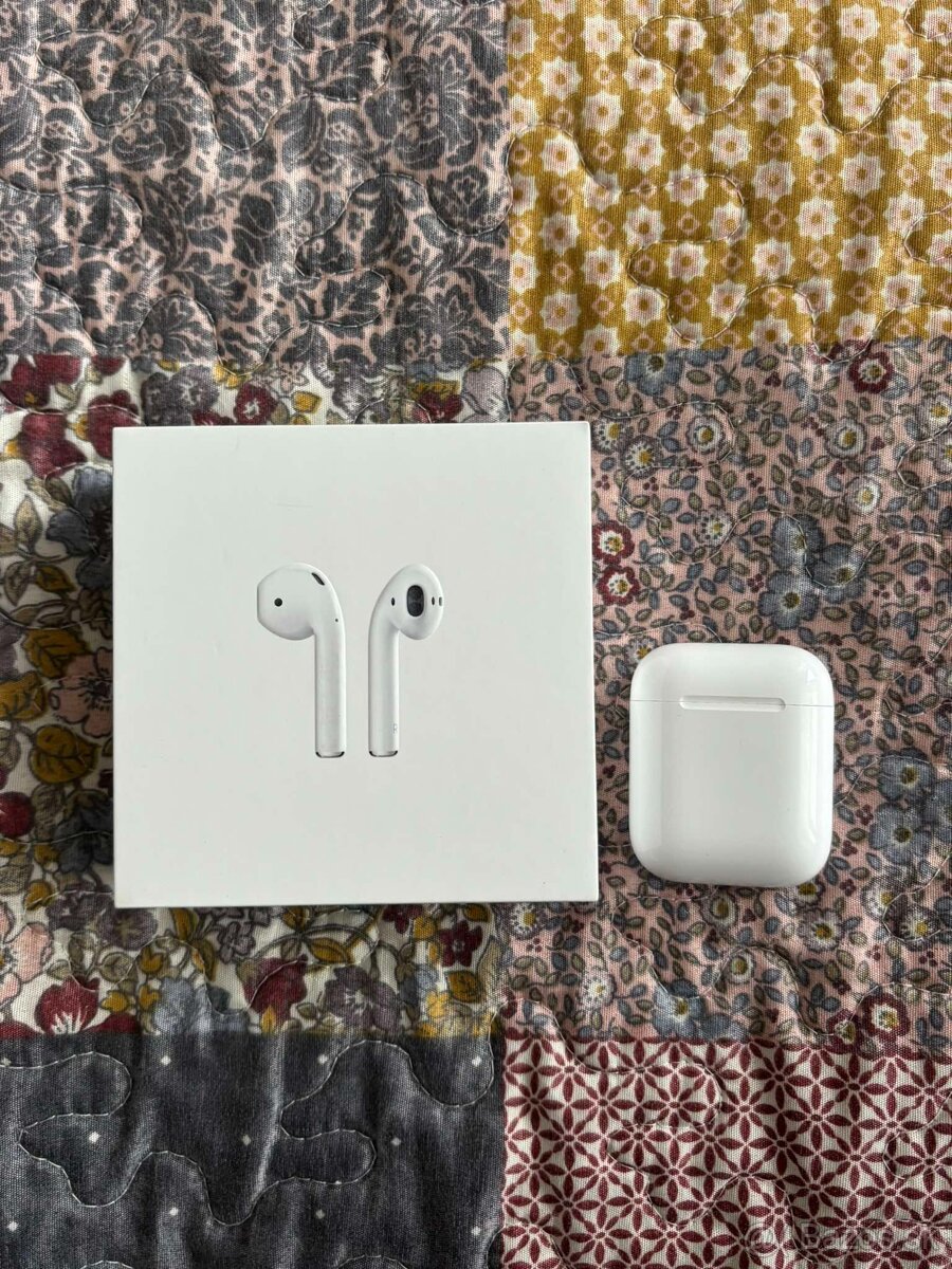 Apple Airpods 2019