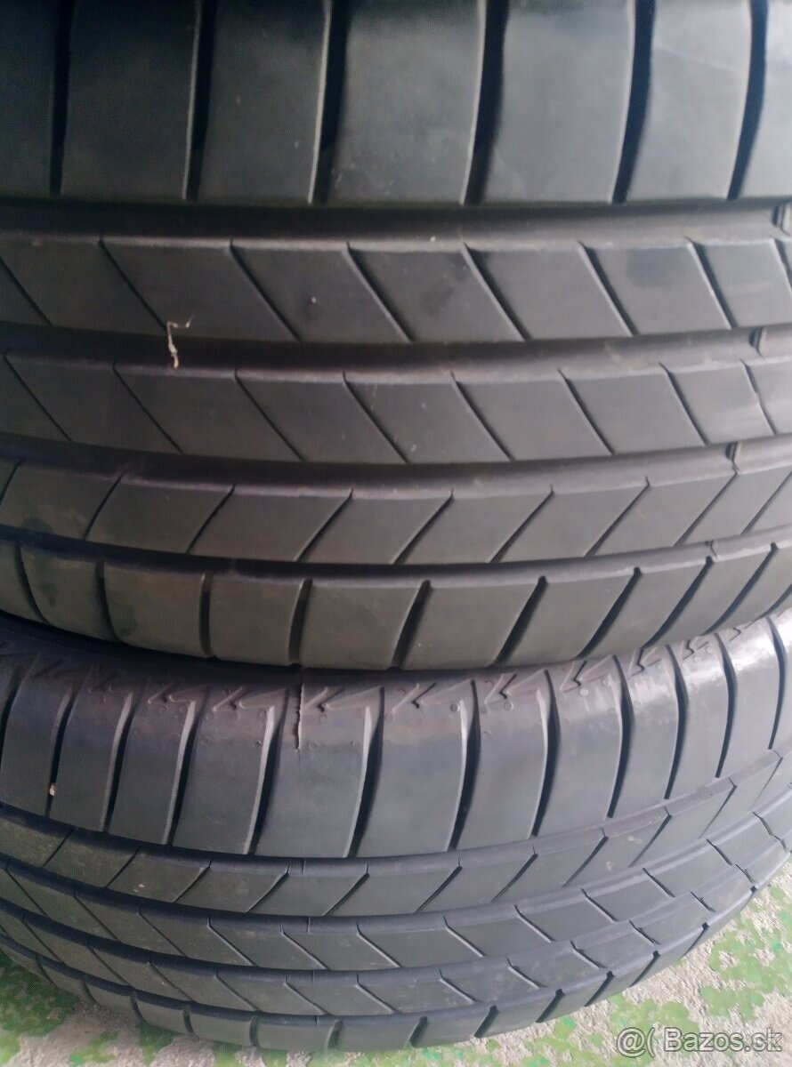 235/55/17 bridgestone dot 23 = 6,5mm