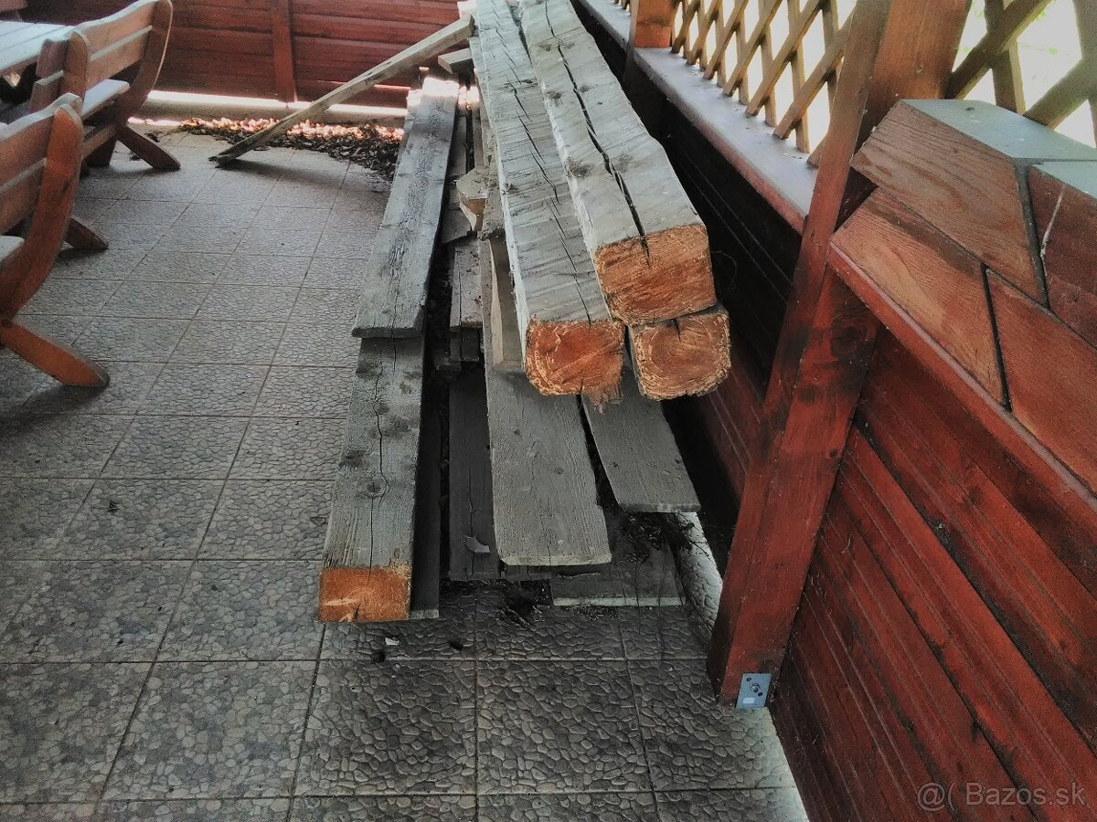 Hranoly dubove , smrekovy
