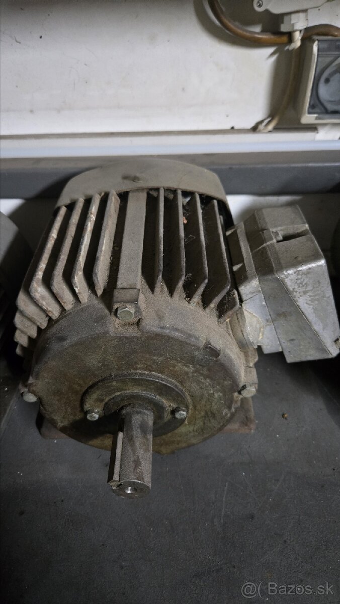 Elektricky motor