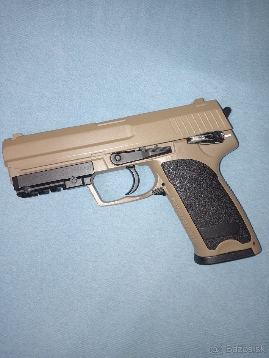 Airsoft pištoľ CM. 125