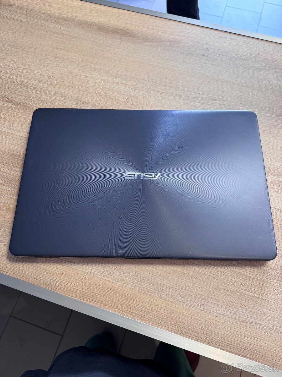 Asus VivoBook X705BA