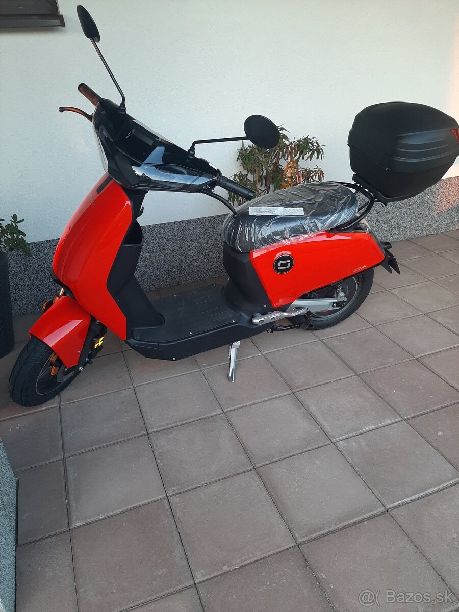Motocykel Super Soco CUX