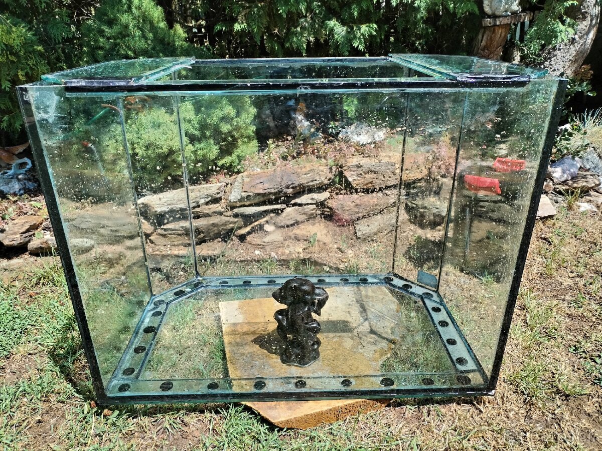 Predam 350l akvárium