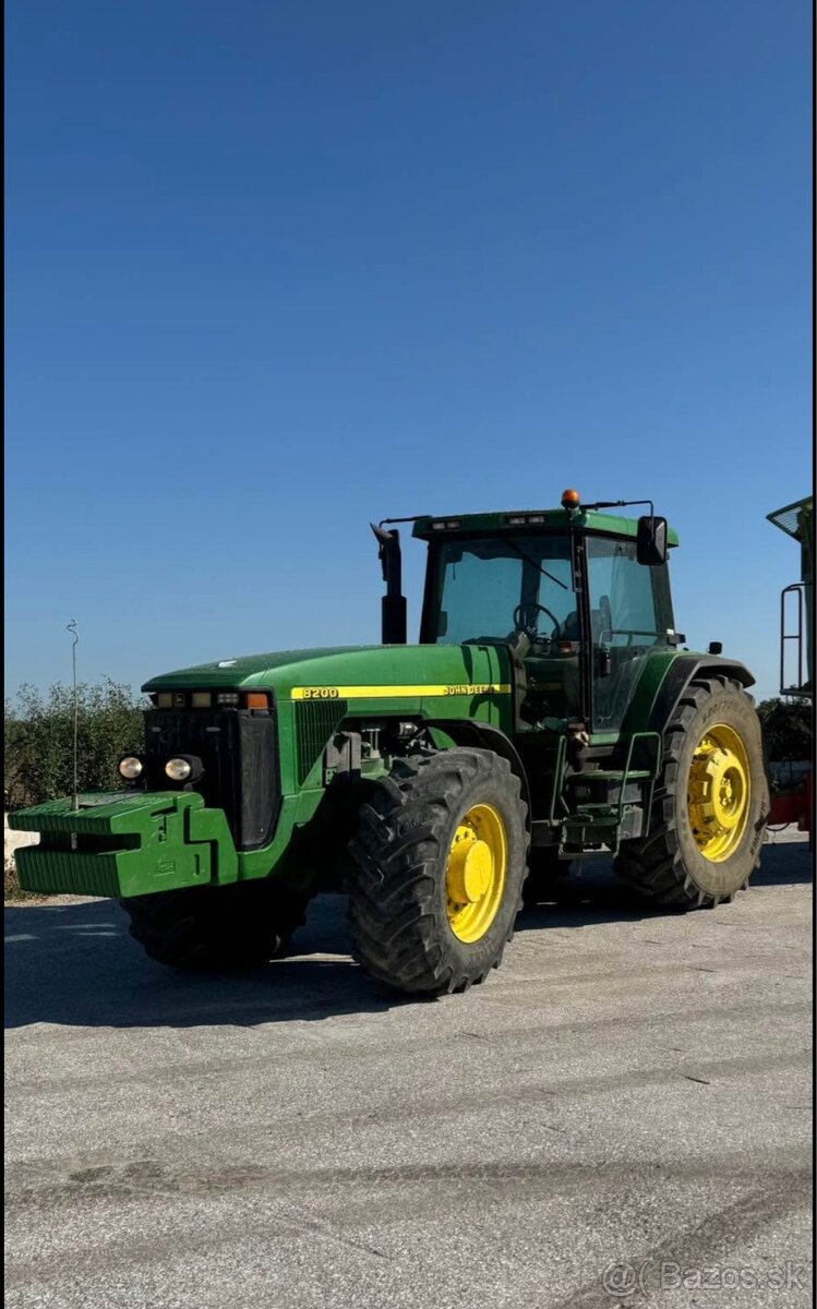 Predám traktor Jhon Deere 8200