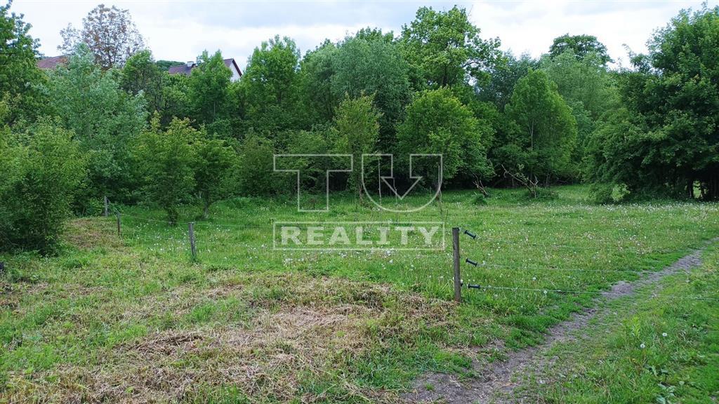 ZNÍŽENÁ CENA  Rozľahlý stavebný pozemok v mestskej...