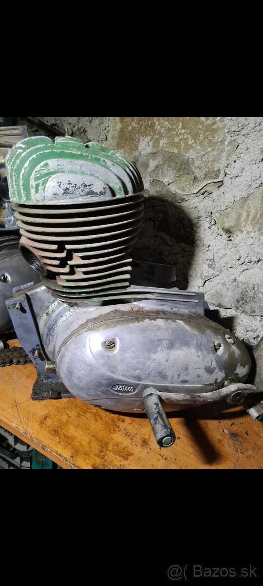 Motor jawa 250/559