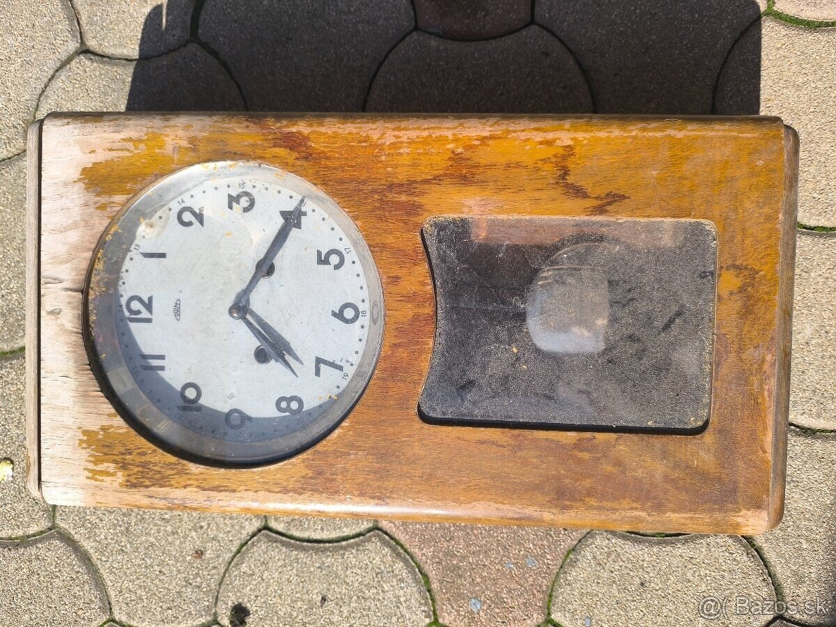 starozitne kyvadlove hodiny