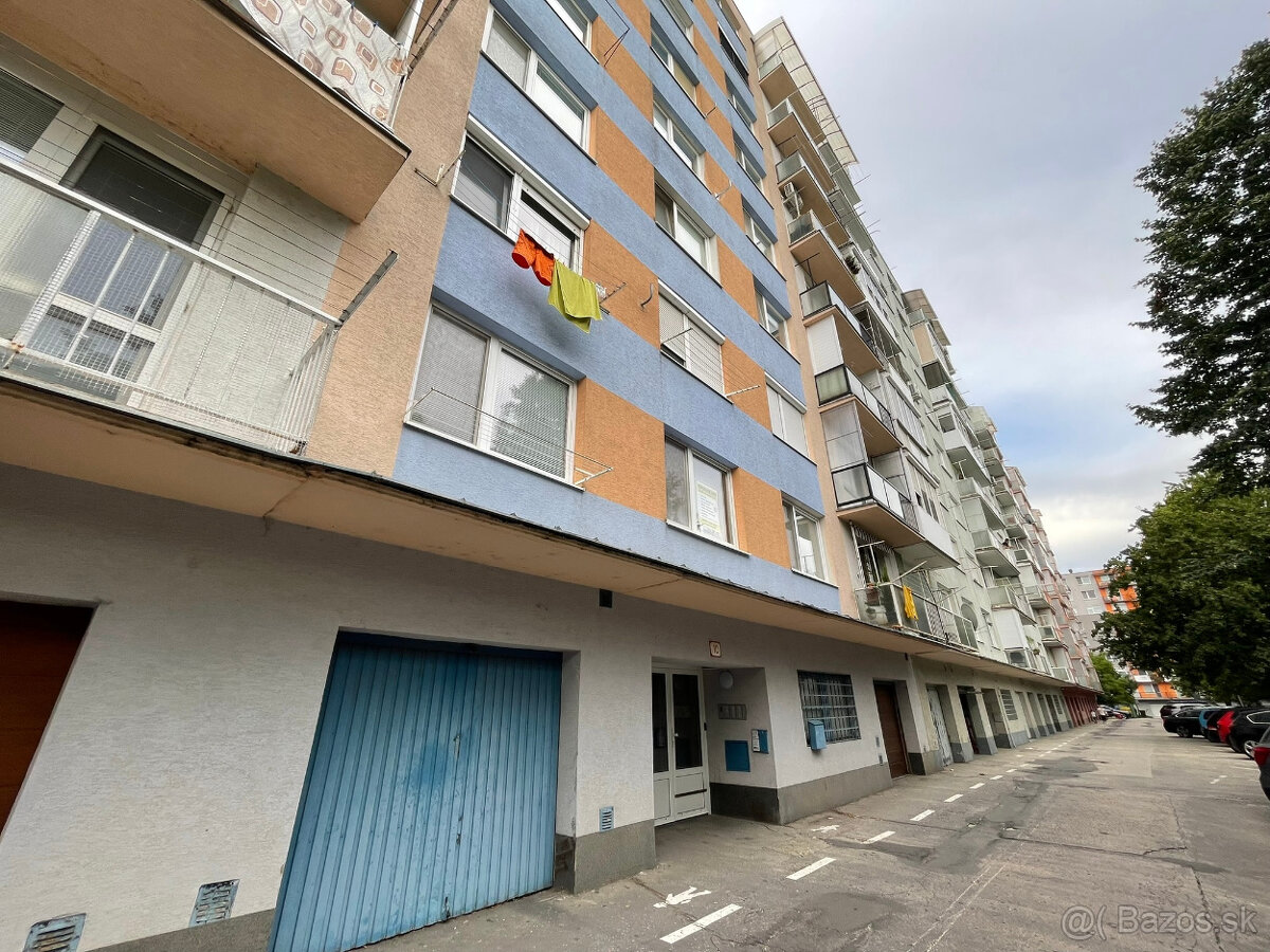 Veľký 2-izbový byt na prenájom